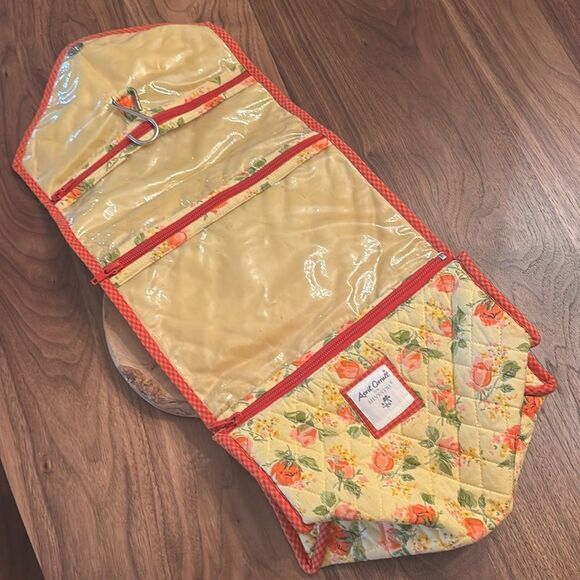 April Cornell Quilted Floral Hanging Toiletry Bag - Picture 3 of 9